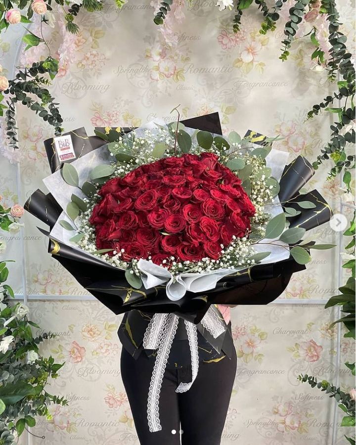 Red rose bouquet